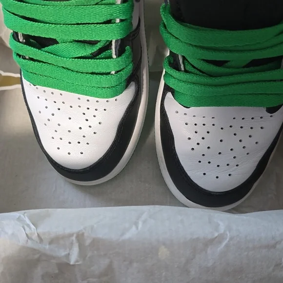 Jordan 1 Retro High OG (PS) Black Lucky Green-White Size 2Y - Picture 6 of 11